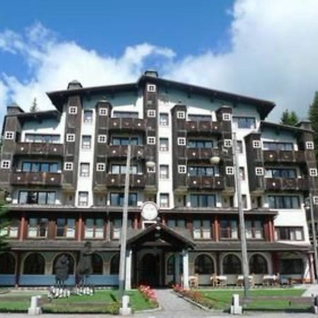 Rta Hotel Catturani Мадонна-ди-Кампильо Экстерьер фото