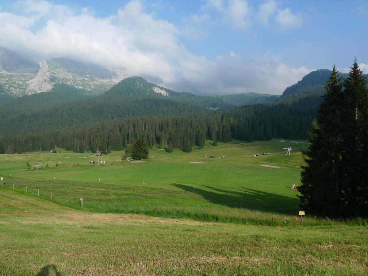 Rta Hotel Catturani Мадонна-ди-Кампильо Экстерьер фото