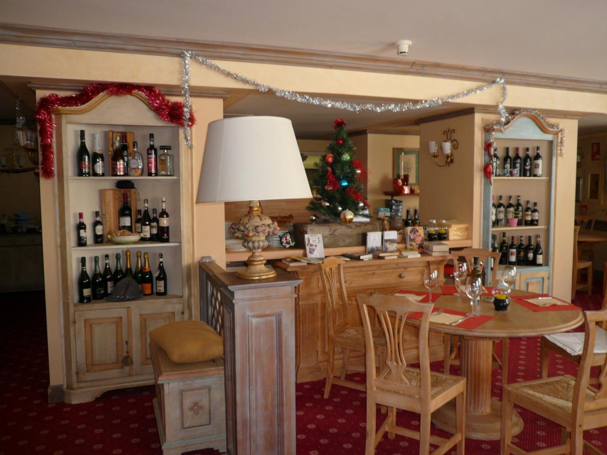Rta Hotel Catturani Мадонна-ди-Кампильо Экстерьер фото