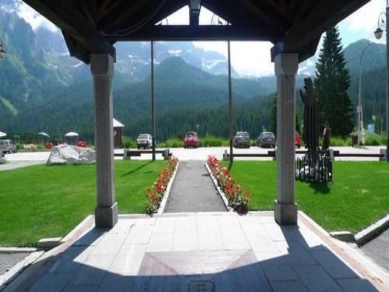 Rta Hotel Catturani Мадонна-ди-Кампильо Экстерьер фото