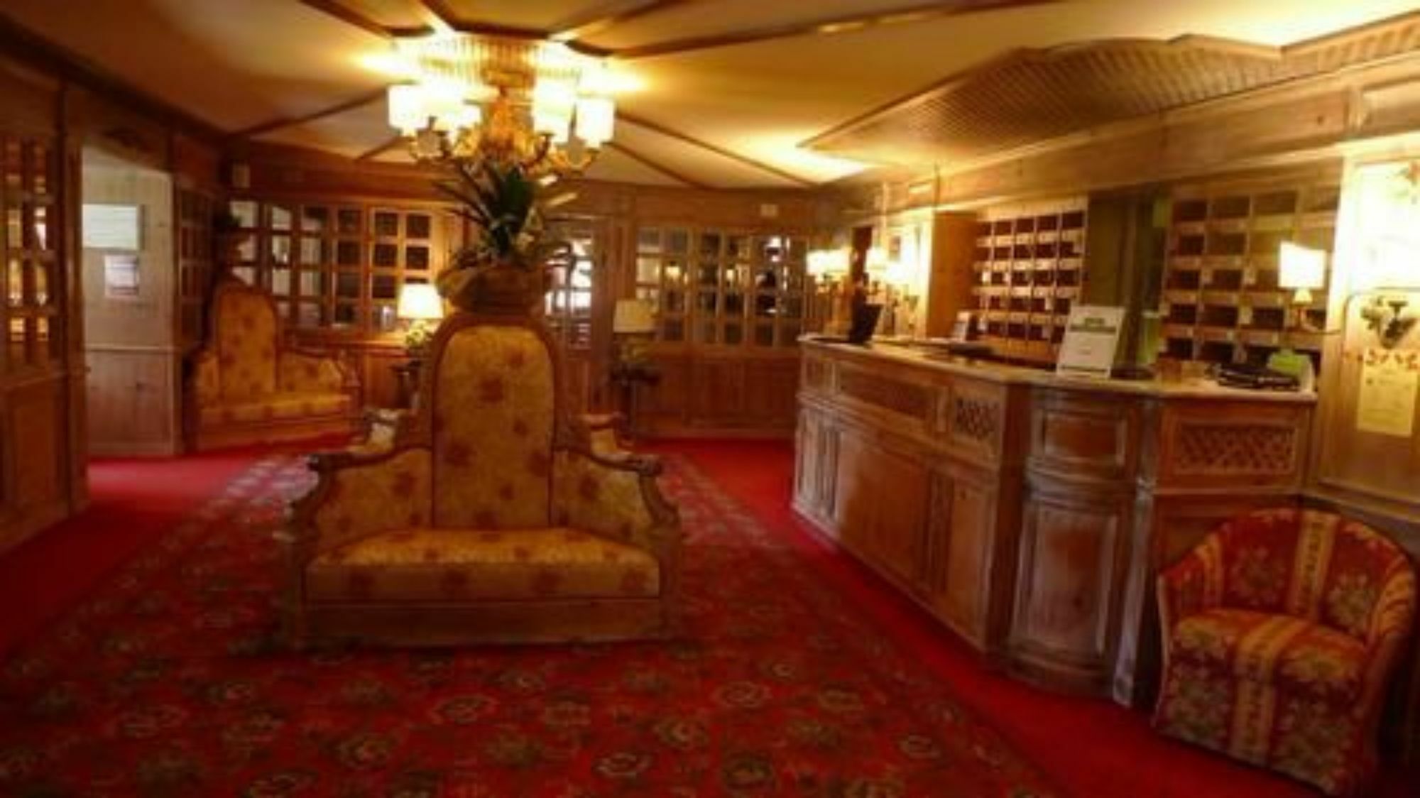 Rta Hotel Catturani Мадонна-ди-Кампильо Экстерьер фото