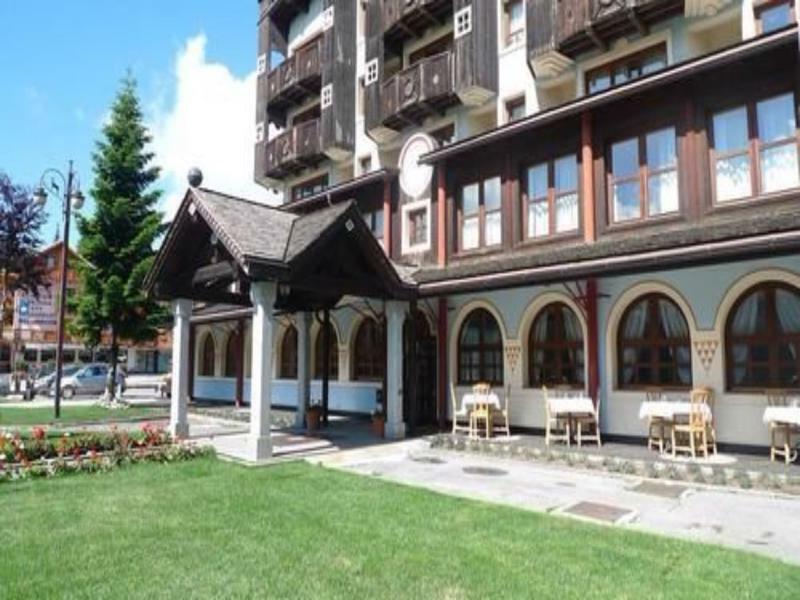Rta Hotel Catturani Мадонна-ди-Кампильо Экстерьер фото